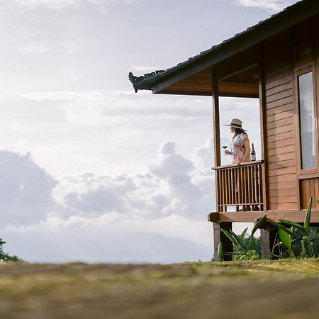 Munduk Menir Villas Exterior photo