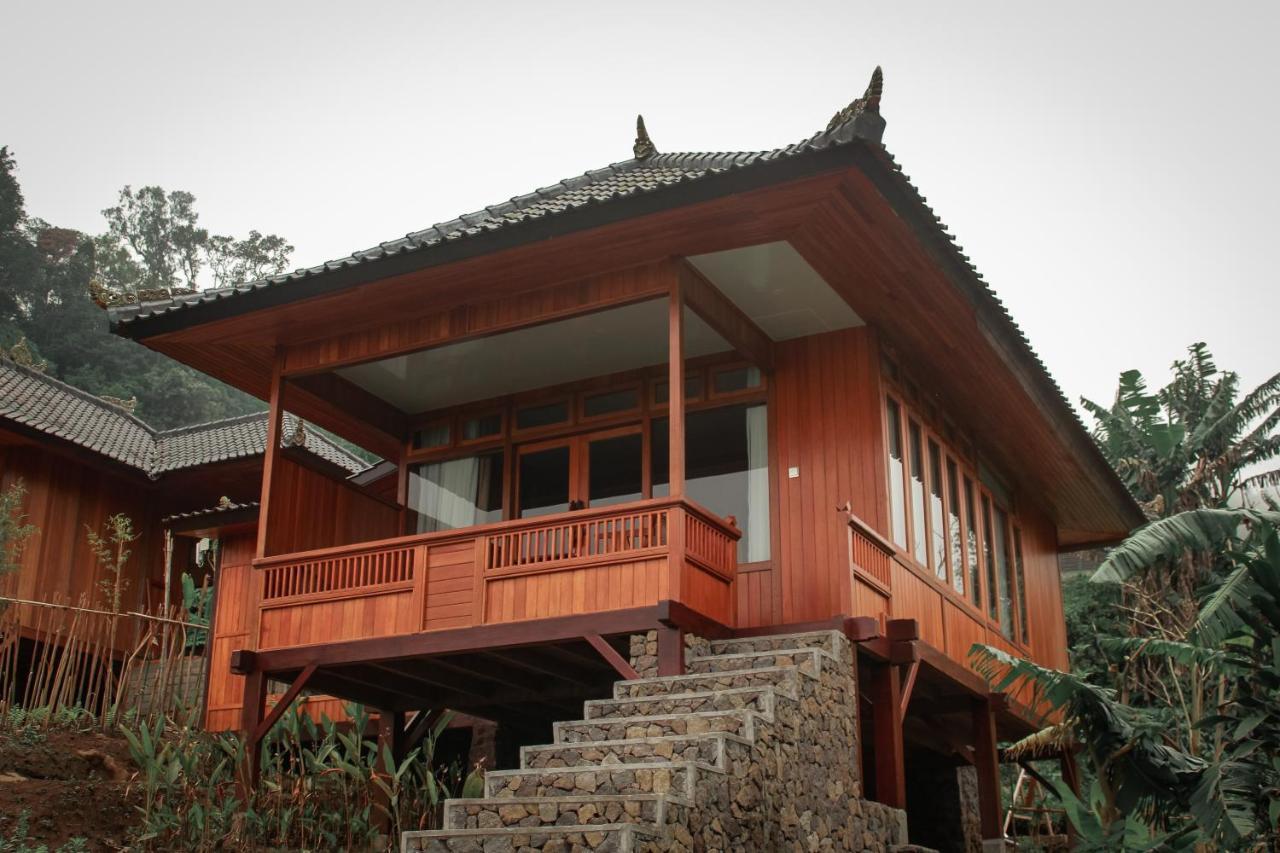 Munduk Menir Villas Exterior photo