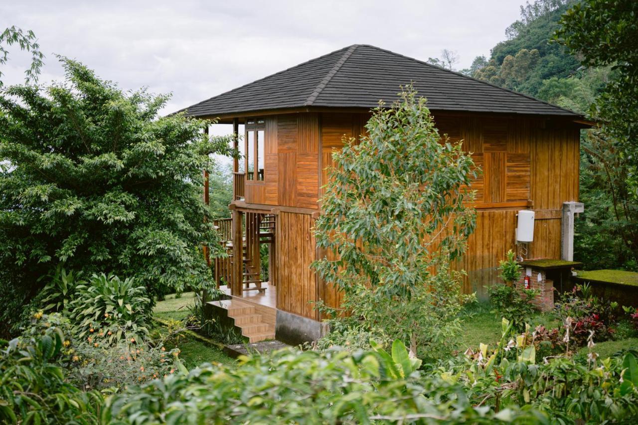 Munduk Menir Villas Exterior photo