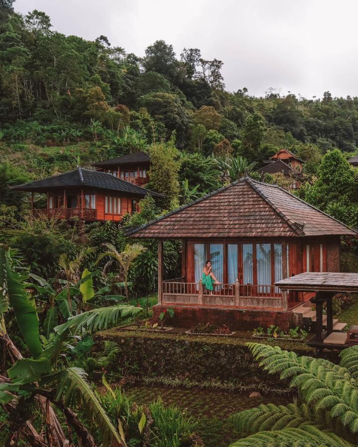 Munduk Menir Villas Exterior photo