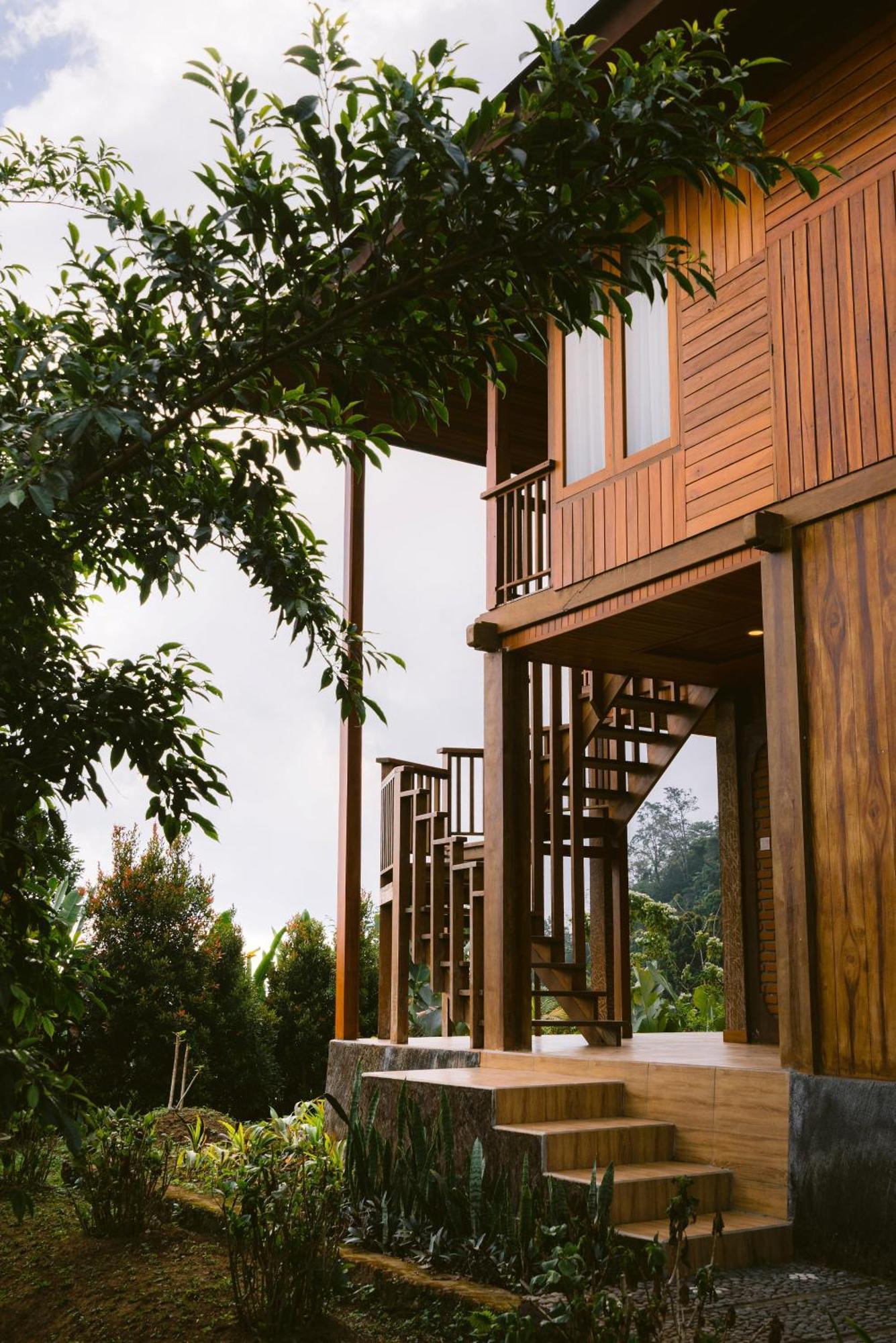 Munduk Menir Villas Exterior photo