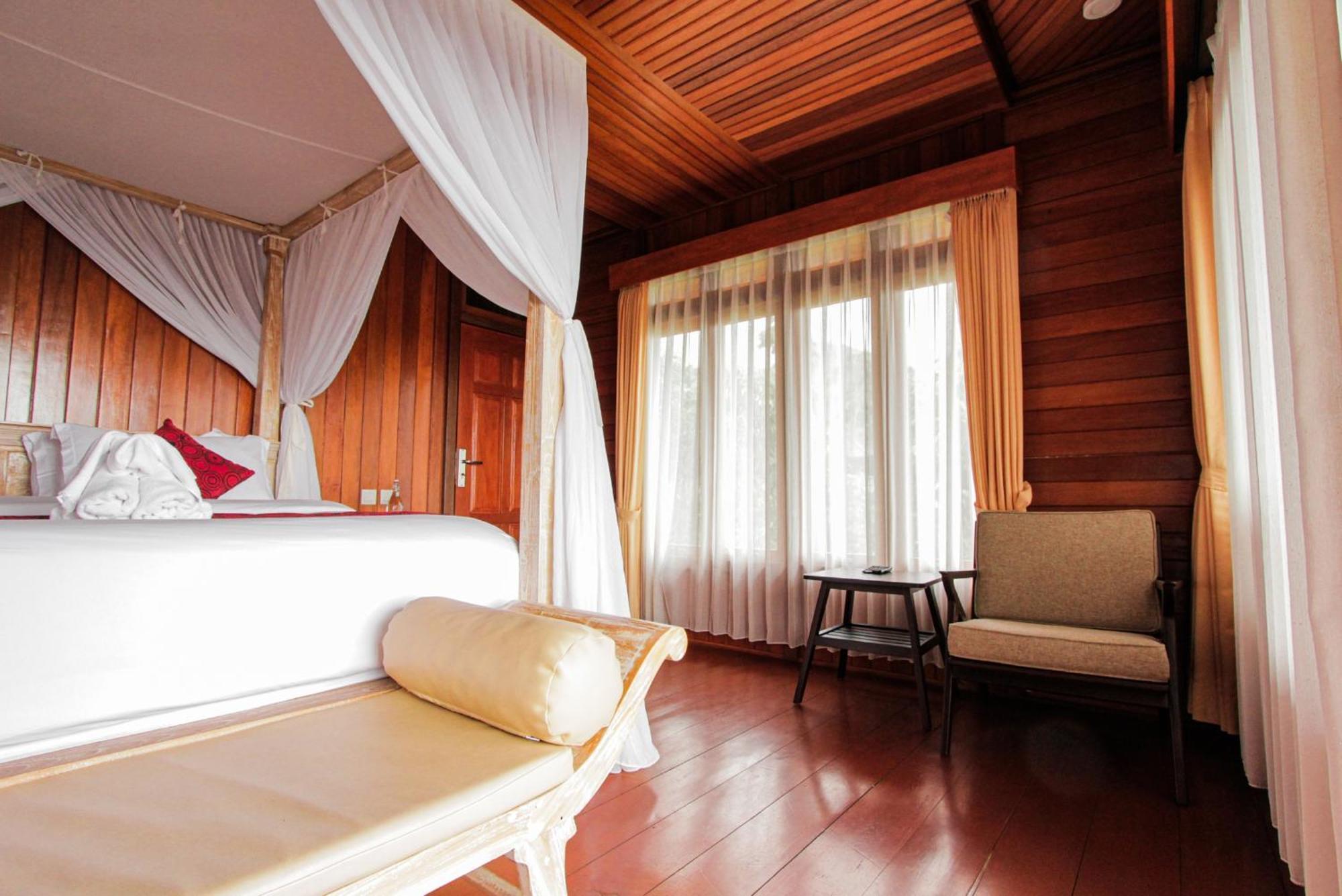 Munduk Menir Villas Room photo