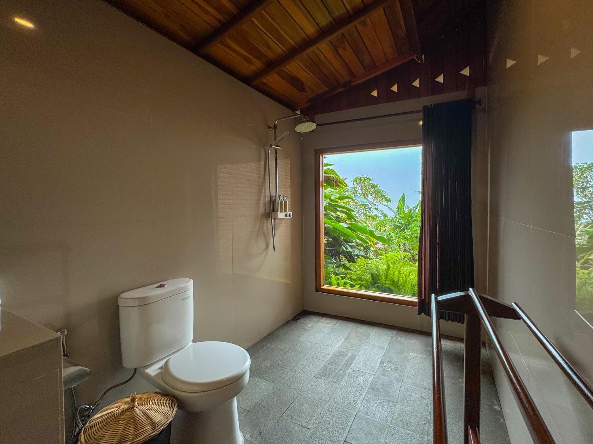 Munduk Menir Villas Room photo